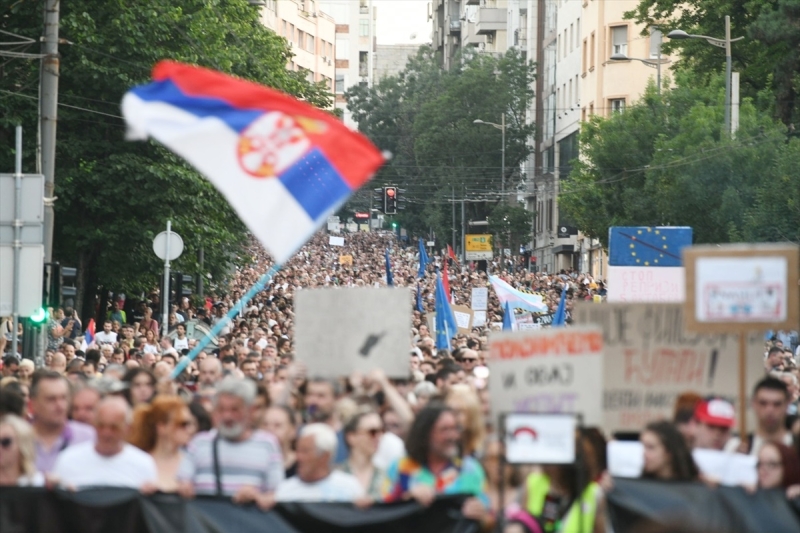 Na Ulicama Hiljade Ljudi U Beogradu Deseti Protest Srbija Protiv Nasilja