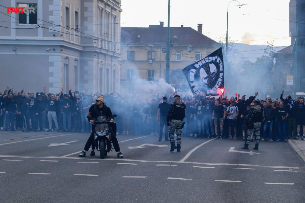 Potpuna Obustava Saobra Aja U Nekoliko Ulica U Sarajevu Zbog Utakmice