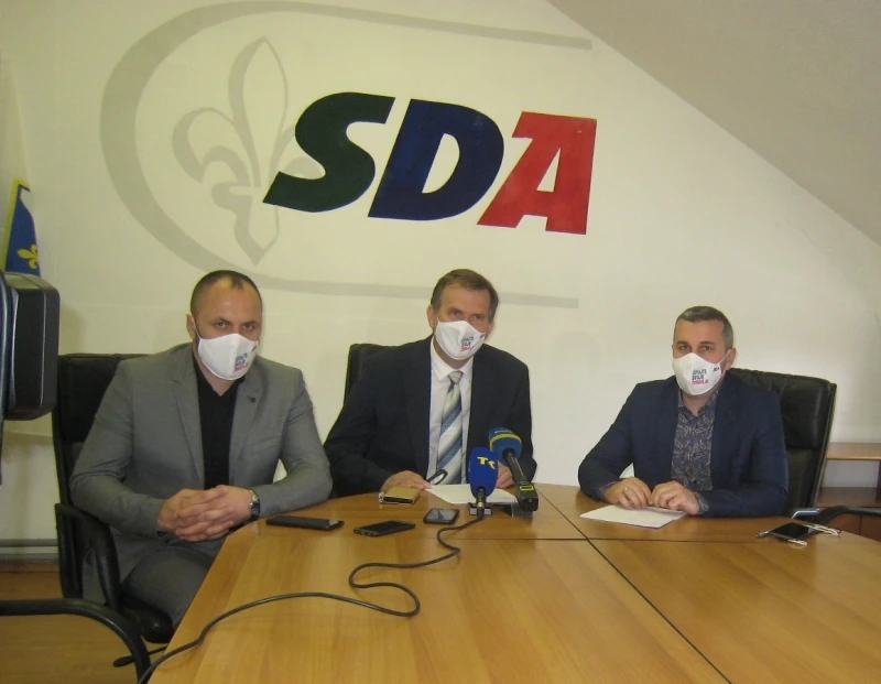 Zastupnici SDA u Skupštini TK