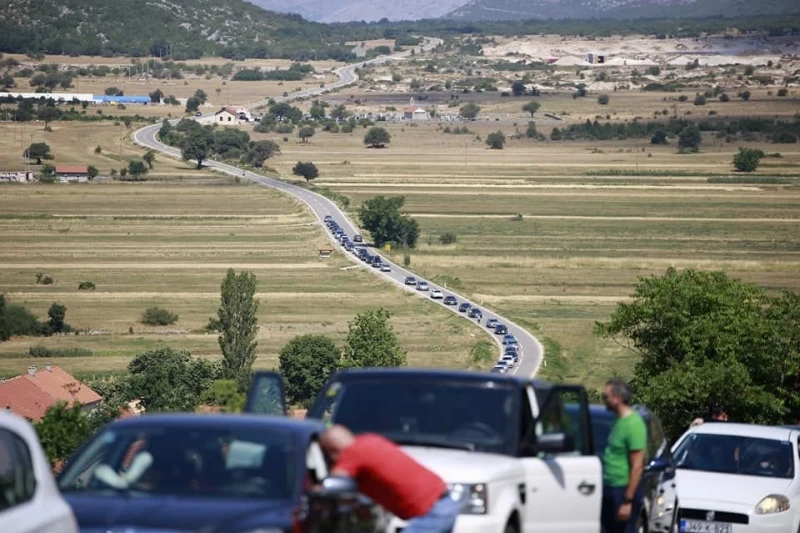 Gužva na granici s Crnom Gorom