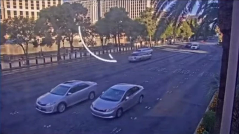 Automobil kojim je probio ogradu