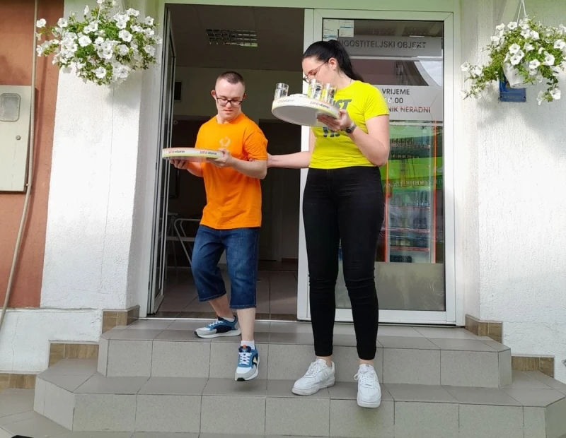 Kafić Klub "Zmajevo srce" u Tuzli