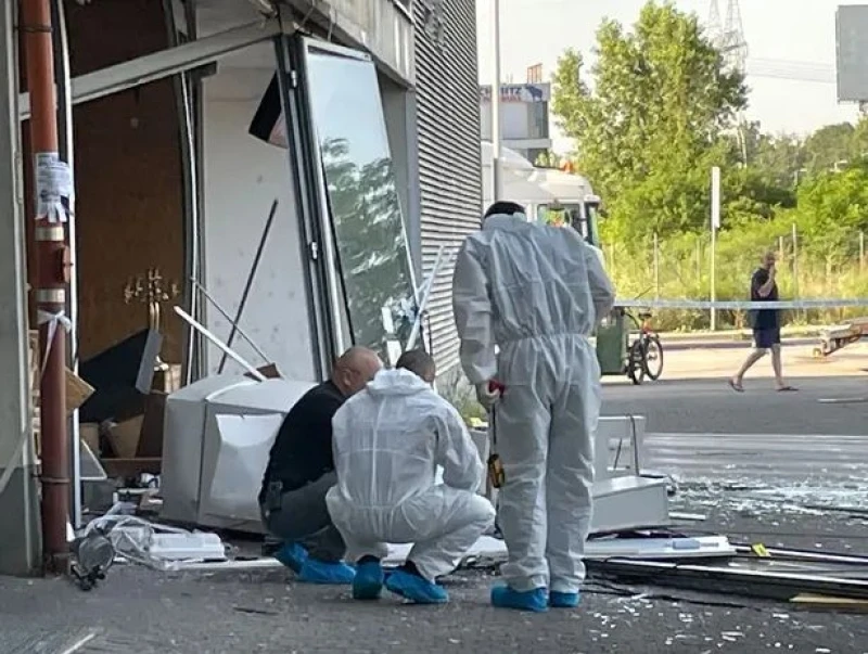 Raznesen bankomat