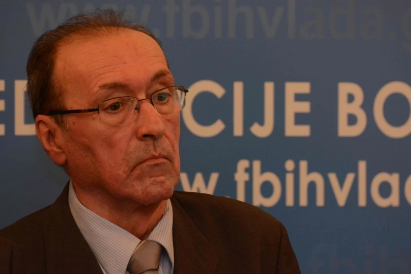 Edhem Biber 