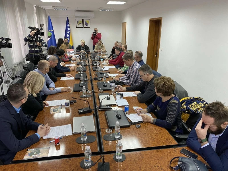 Potpisivanje ugovora u Vladi TK