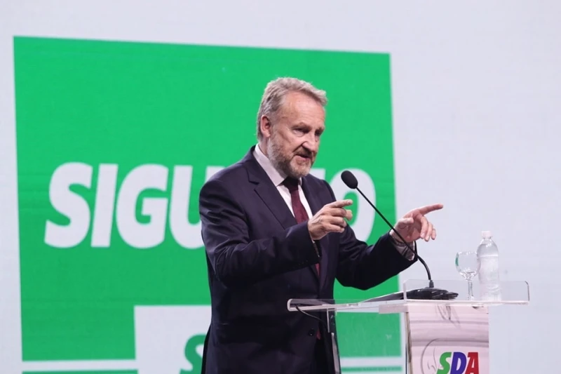 Bakir Izetbegović 