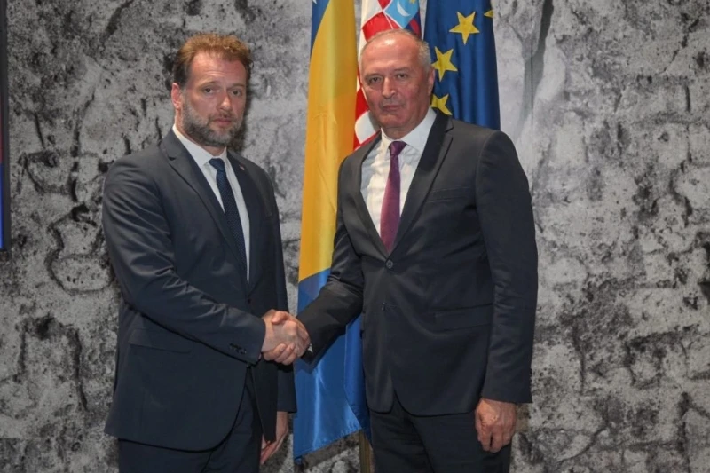 Zukan Helez, Mario Banožić 