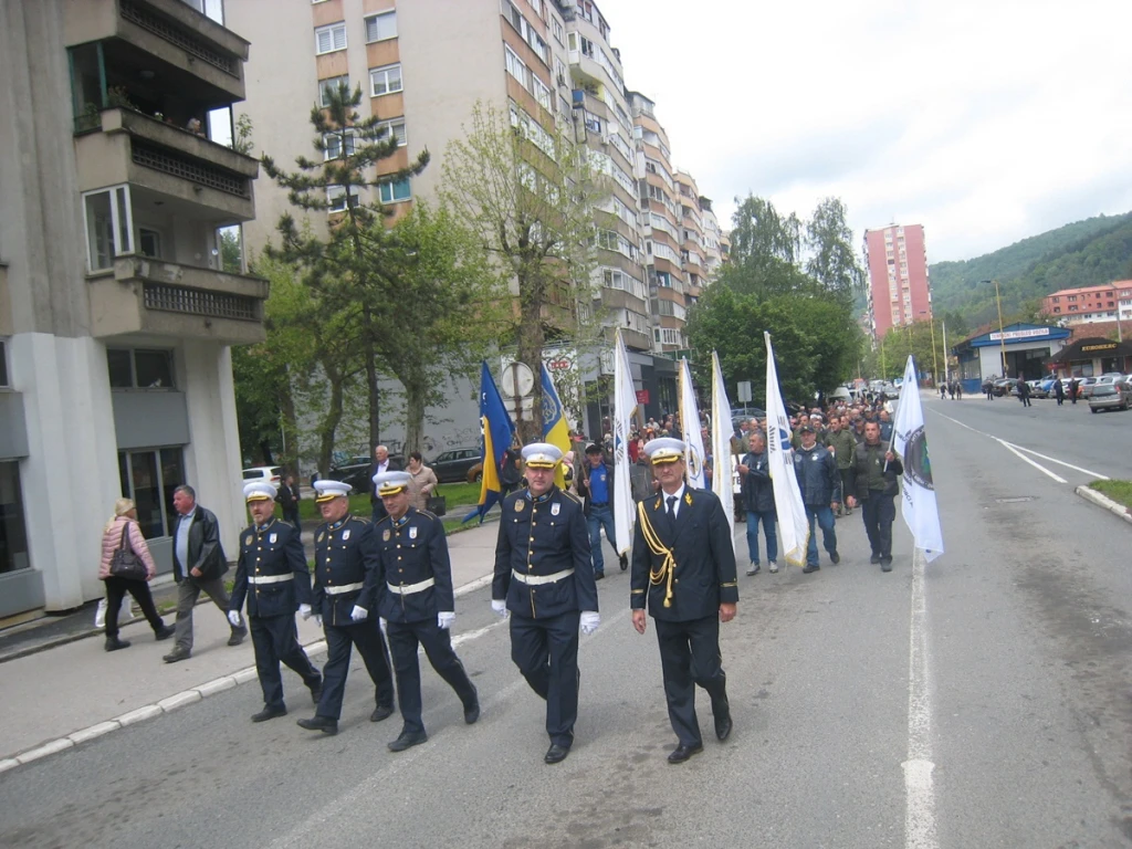 Brčanska Malta: Kolona povodom dana kada je odbranjen u Tuzla