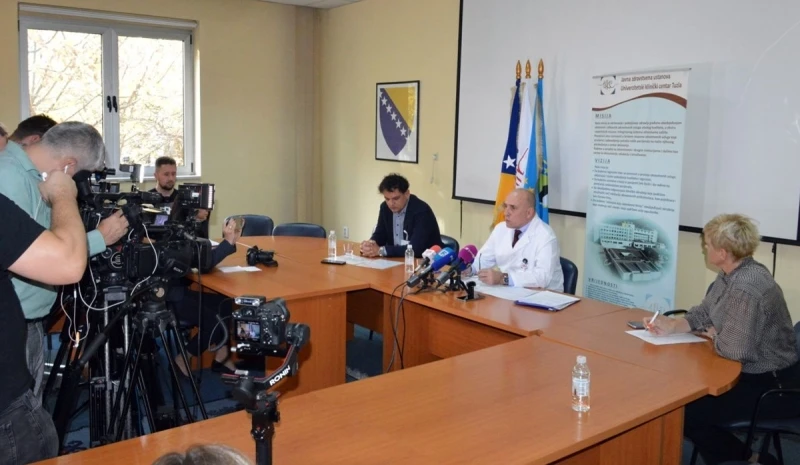Detalj sa press konferencije