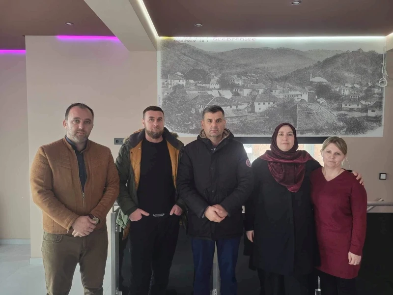 Čelnici srebreničke SDA, NiP-a i SBiH u posjeti povratničkoj porodici