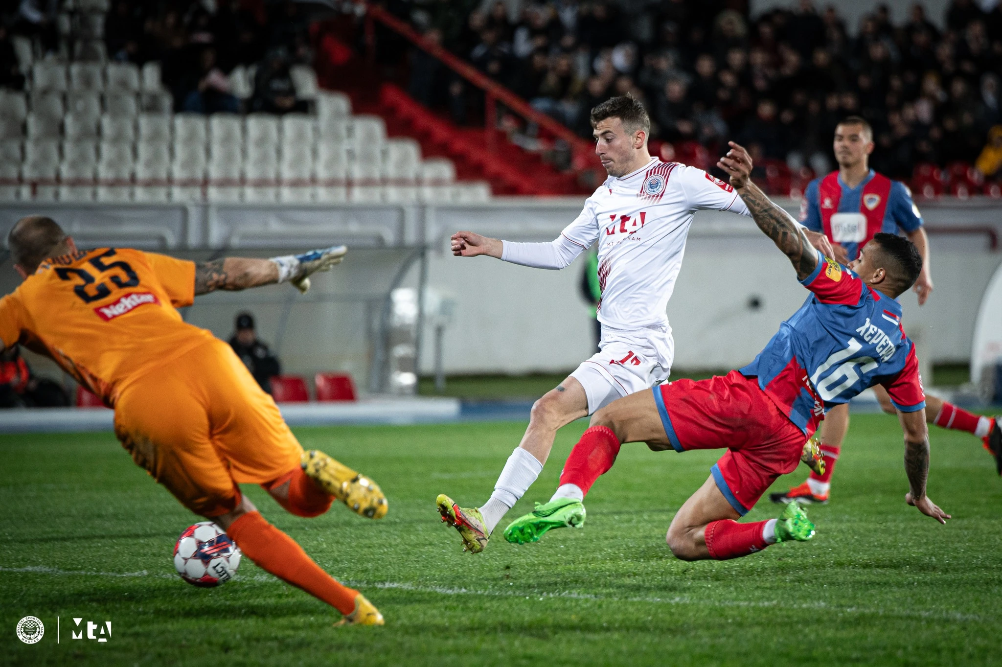 Borac korača ka tituli, Zrinjski ne briljira