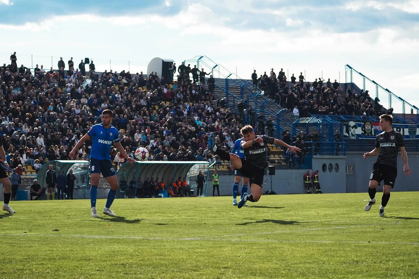Komšijski derbi pratilo 5.000 navijača