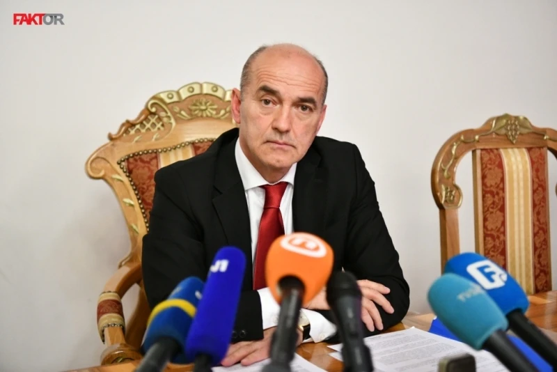 Rifat Škrijelj