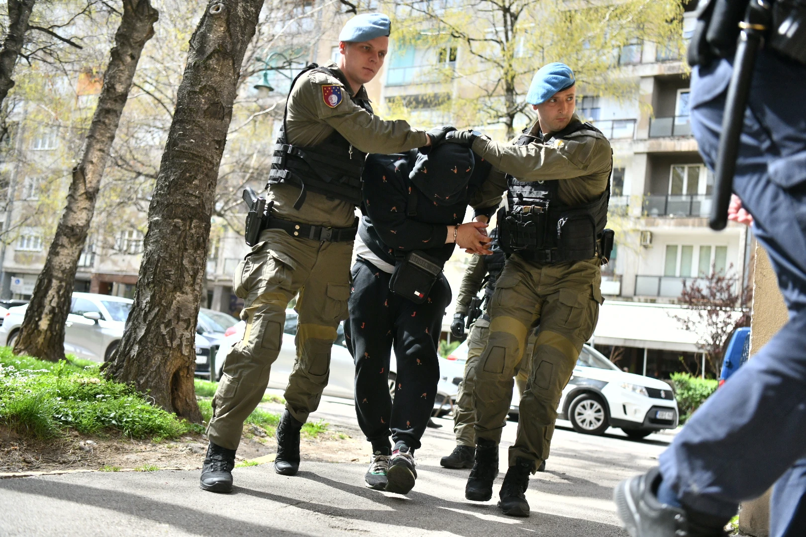 Dovođenje osumnjičenih u Tužilaštvo KS