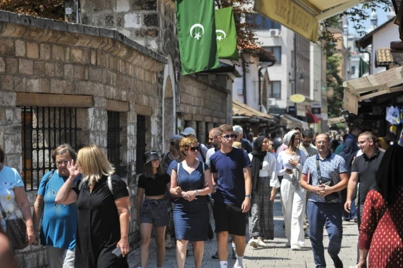 Predstojeći mjesec bit će natprosječno topao