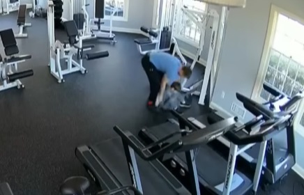 Šestogodišnjak preminuo od posljedica zlostavljanja, otac ga tjerao da trči na traci do iznemoglosti