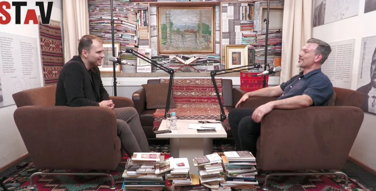 Reuf Bajrović u podcastu lista Stav kojeg vodi glavni urednik Filip Mursel Begović