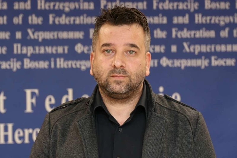 Eldar Čomor