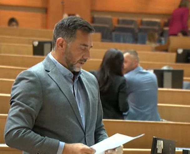 Edin Ramić se obraća, a Vulić i Kojić imaju "preča posla"