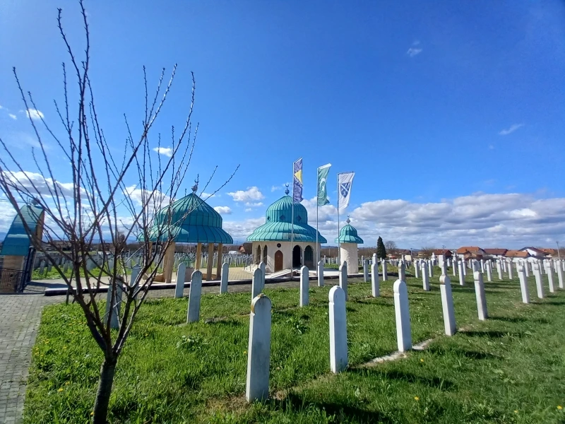 Mezarje Kamičani - Kozarac