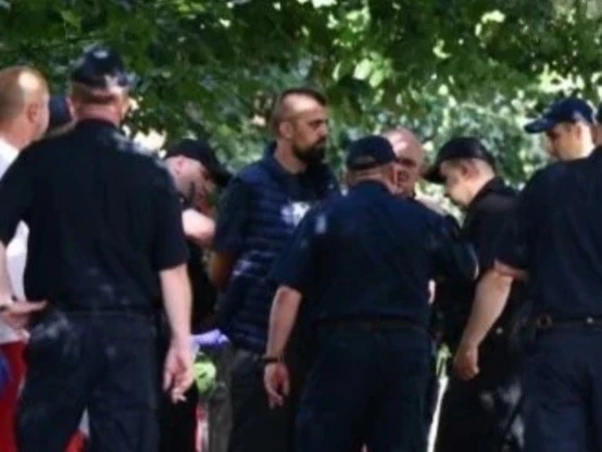 Sarajkić u pratnji policije jučer na Vilsonovom šetalištu