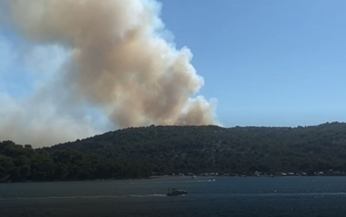 Pritvoren Slovenac u Hrvatskoj, dronom ugrožavao gašenje požara na Murteru