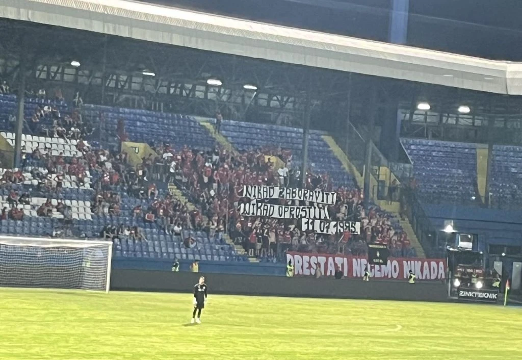 Jasna poruka sa sjeverne tribine