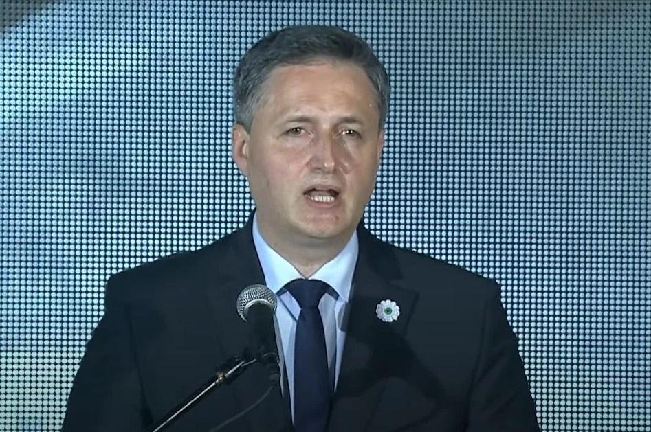 Denis Bećirović