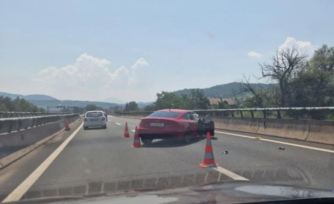 Saobraćajka na autoputu Zenica - Sarajevo
