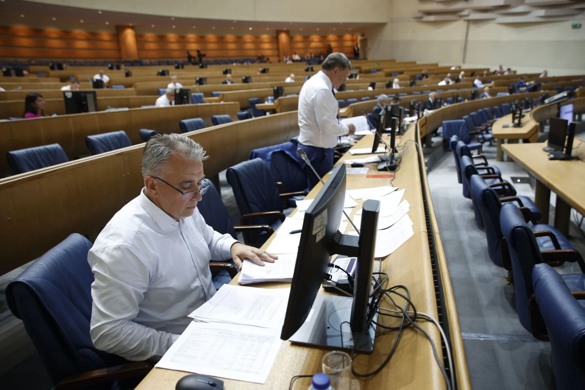 Šerif Špago na sjednici