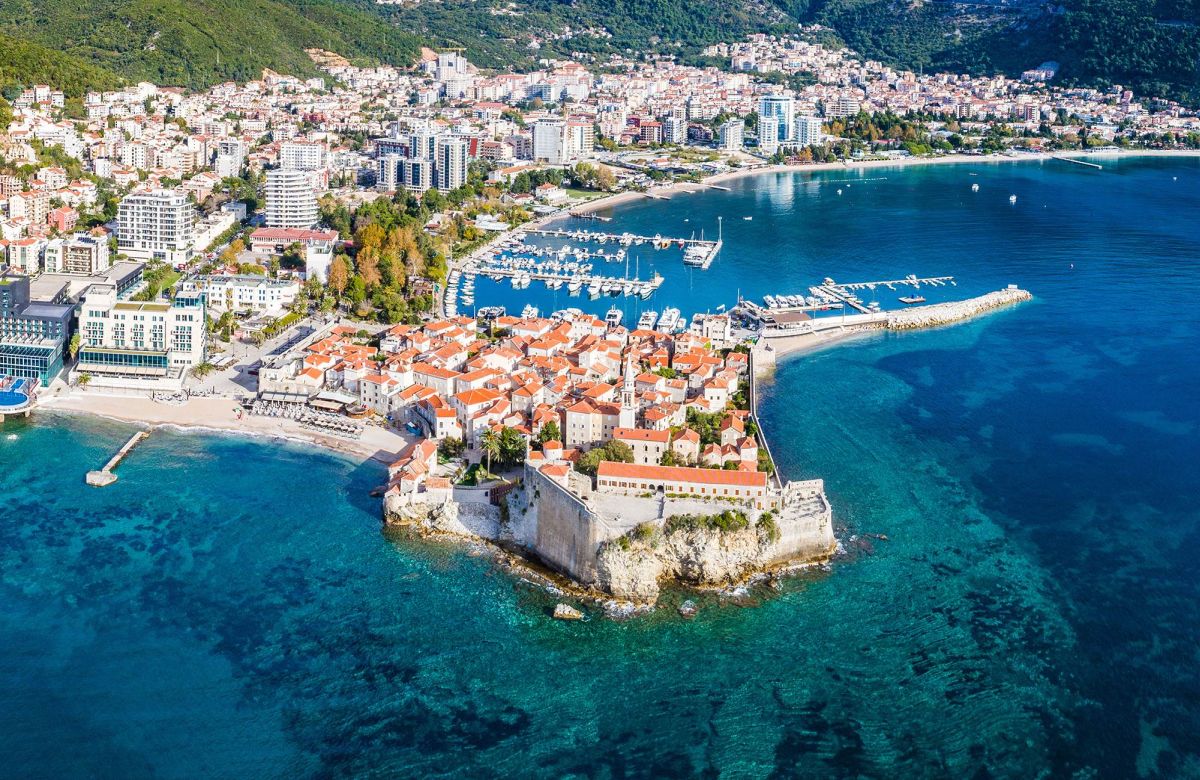 Skoro cijela Budva bez struje, u gradu oko 35.000 turista