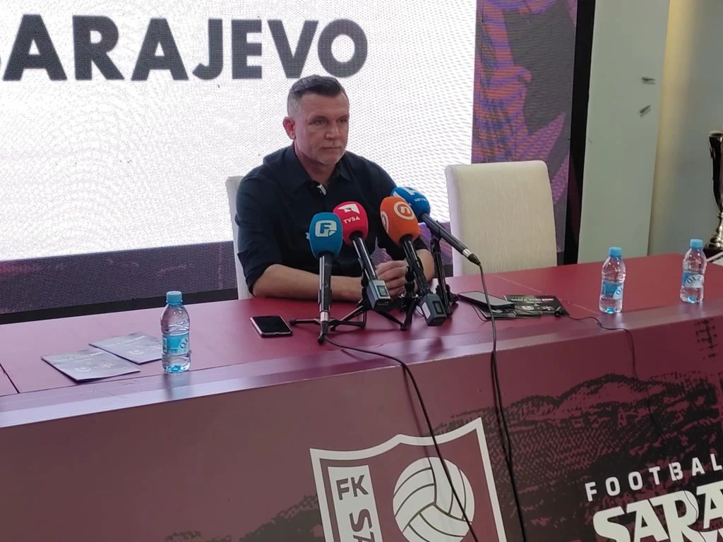 Zekić na press konferenciji