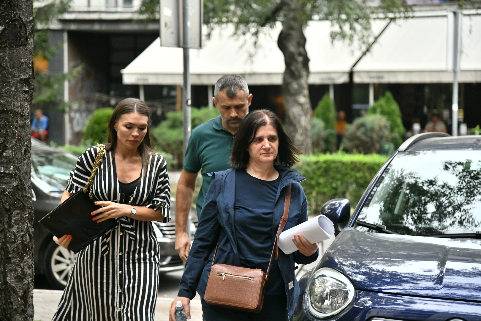 Osumnjičena Nađa Milišić (desno) u pratnji inspektora SIPA-e