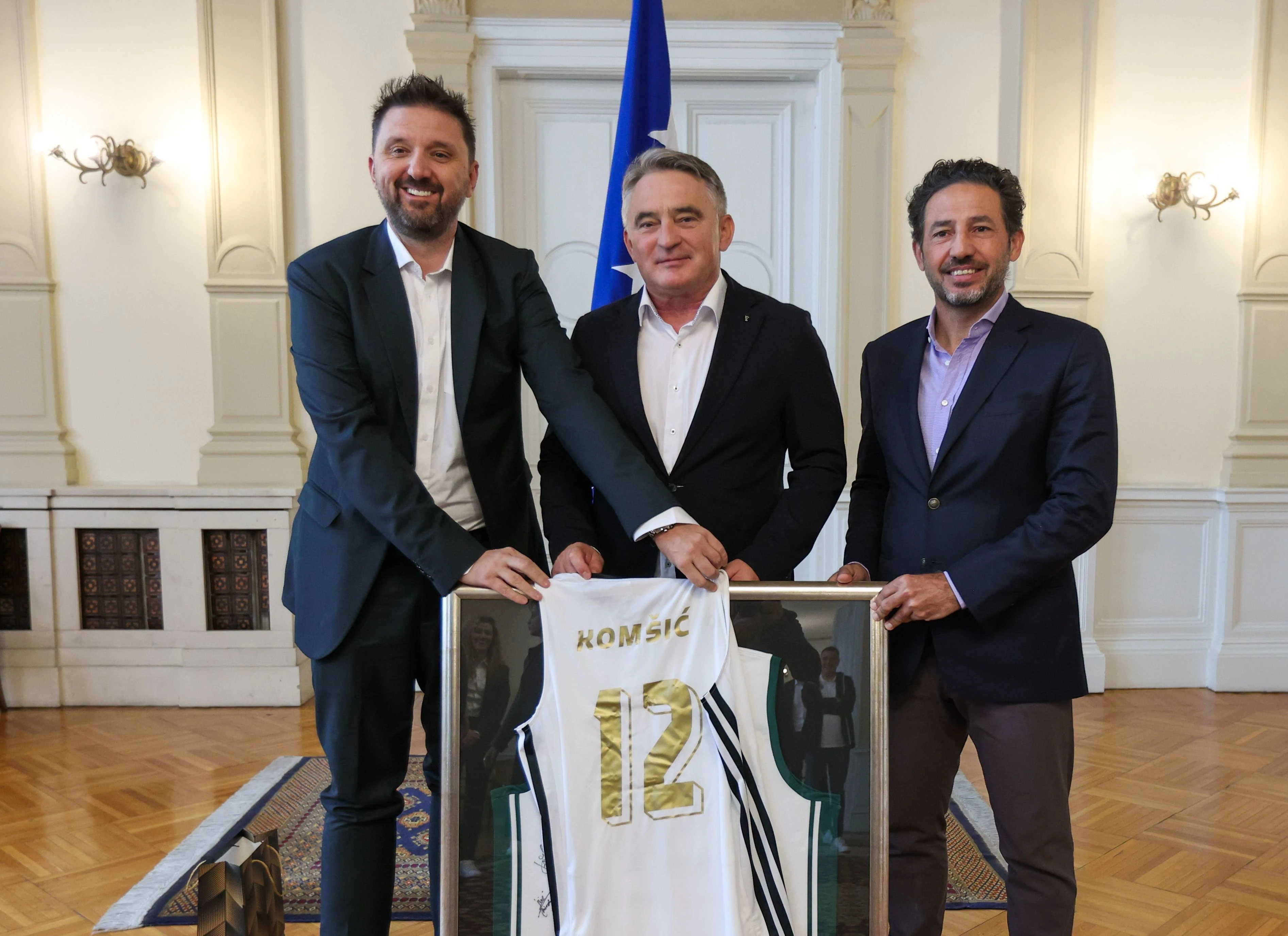 Uručeni dresovi