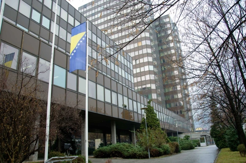 I sedam federalnih ministarstava bez odgovora