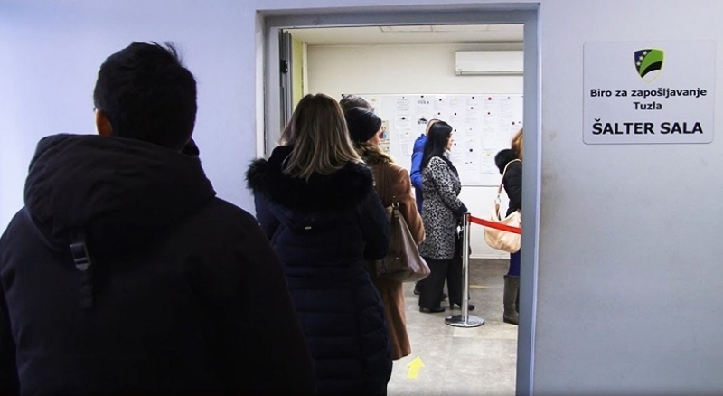 Na evidencijama zavoda i službi zapošljavanja u BiH 329.829 osoba