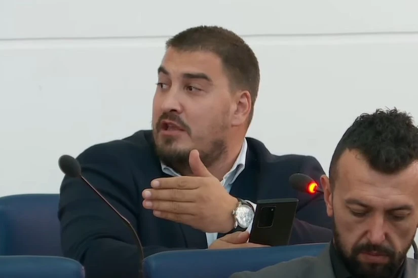 HAris Zahiragić
