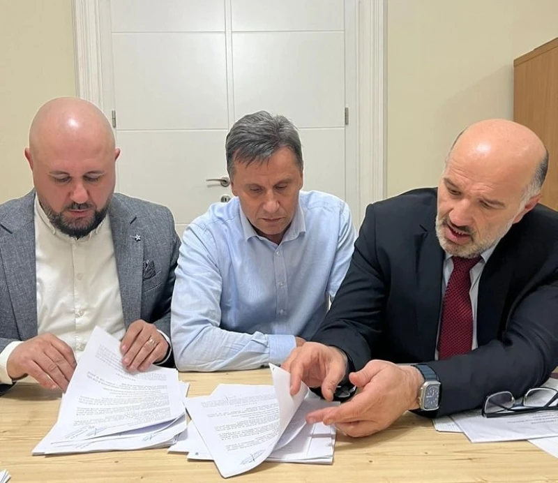 Elmir Jahić, Fadil Novalić i Senad Pećanin