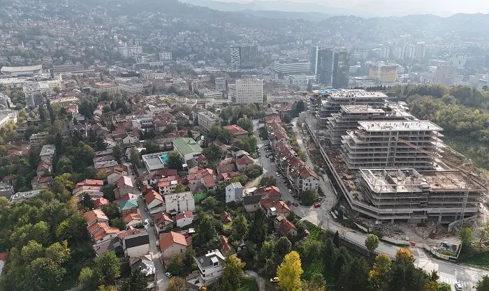 Gradilište u SarajevuMeđu najeletnijim stambeno-poslovnim kompleksima u BiH: Park Residence poprima konačni izgled