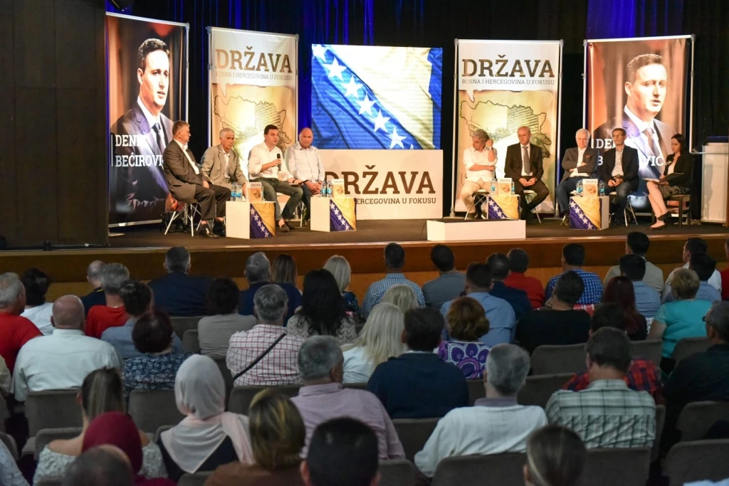 Denis Bećirović u Živinicama