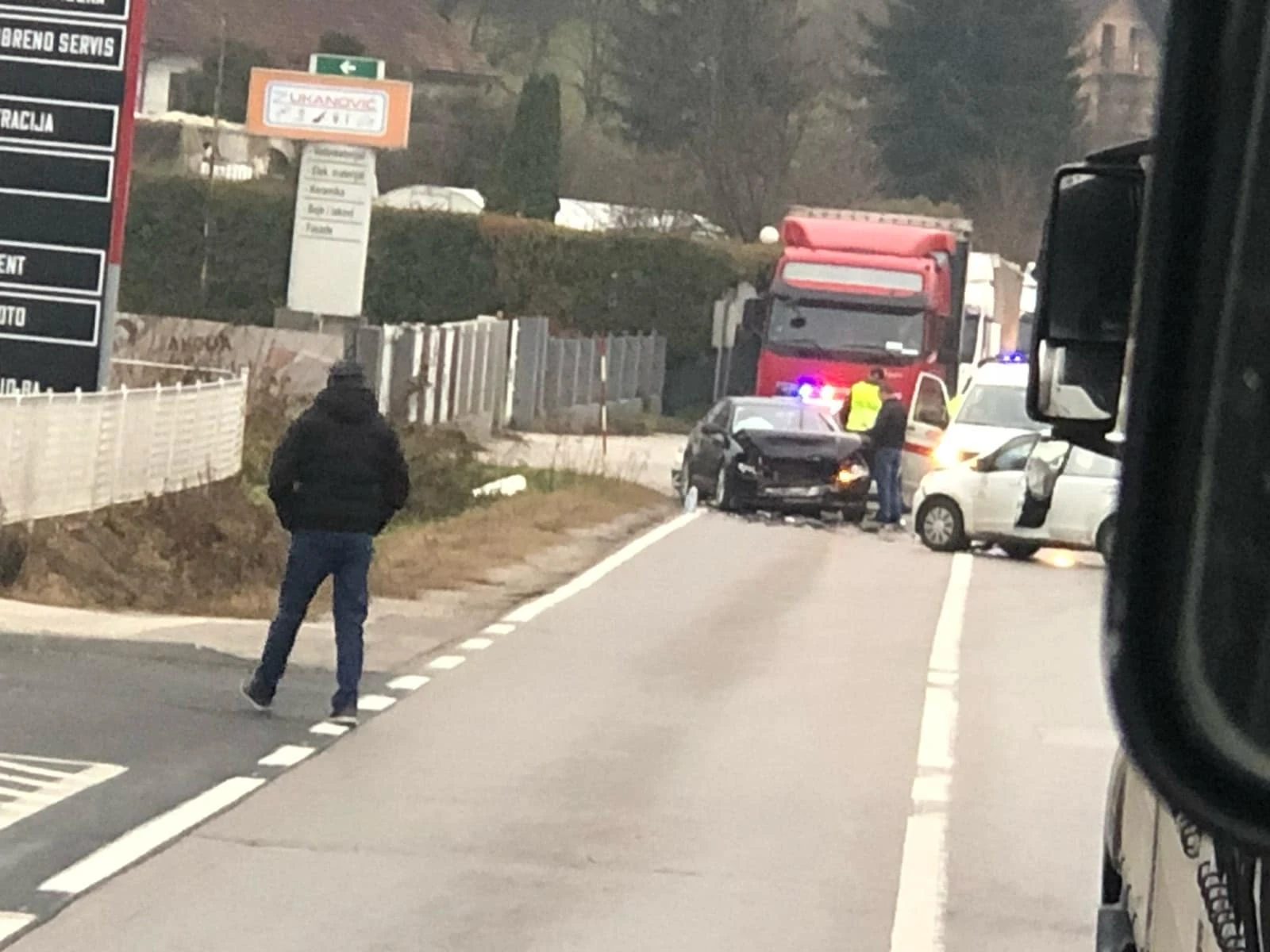 Sa mjesta događaja