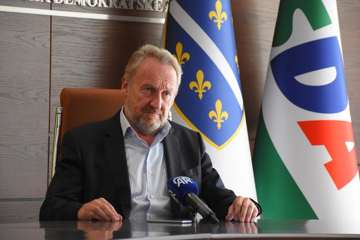 Bakir Izetbegović