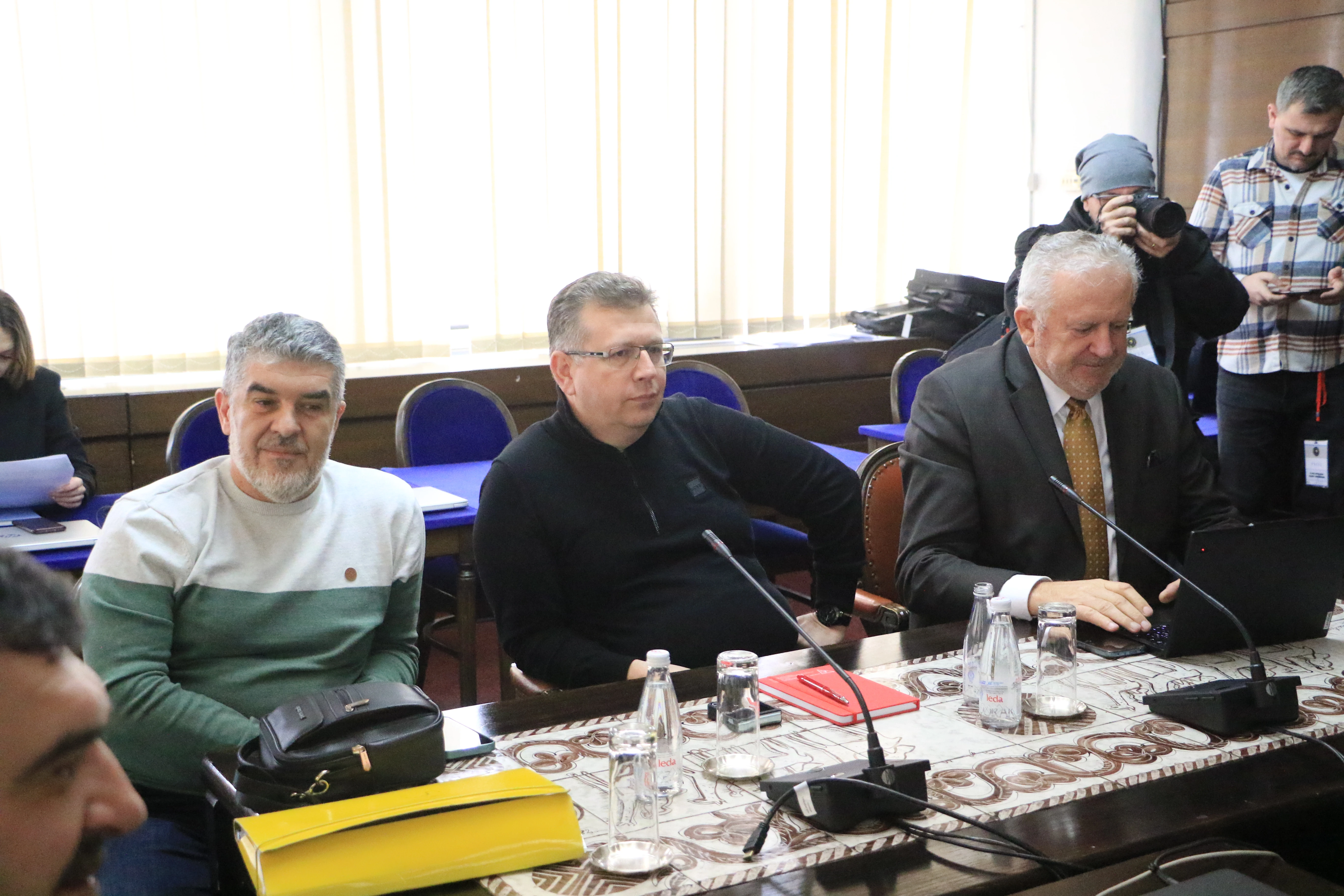 Selvedin Šatorović (u sredini) na sjednici ESV-a