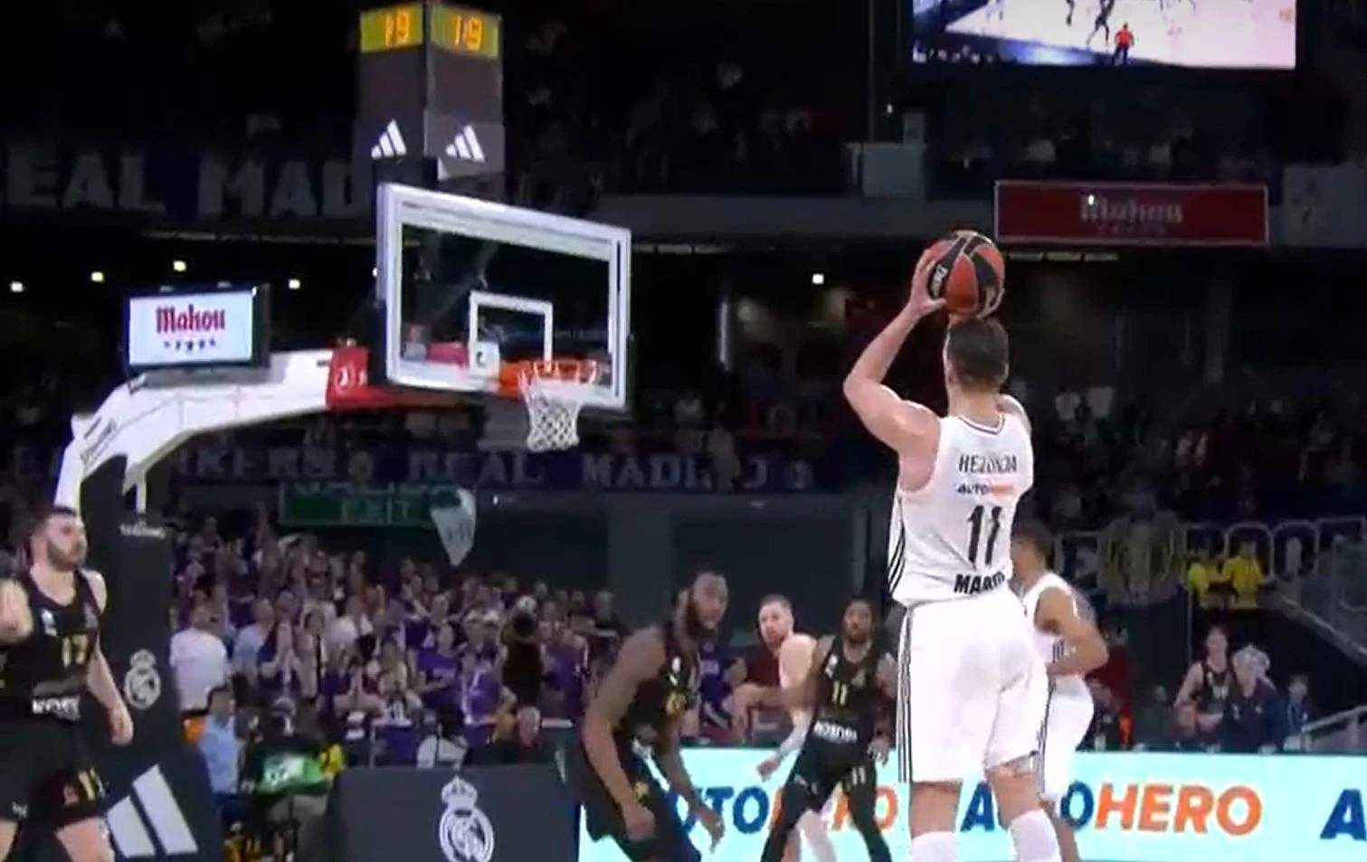 Hezonja digao Madrid na noge