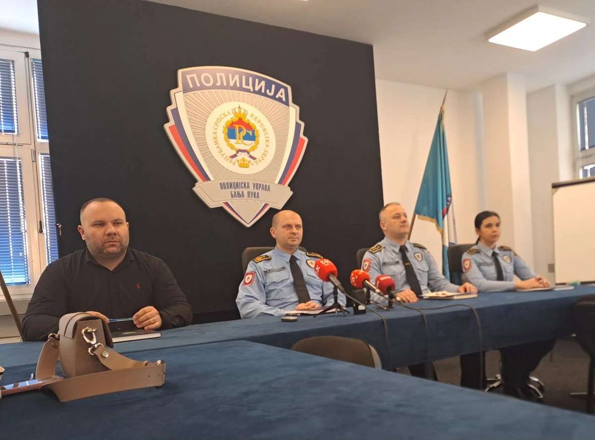 Detalj sa press konferencije