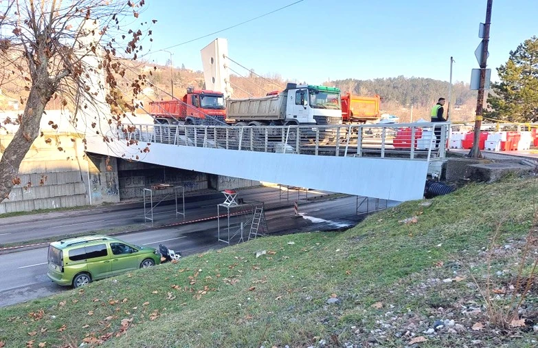 Nadvožnjak u Tuzli
