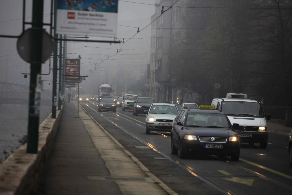 Magla, automobili 