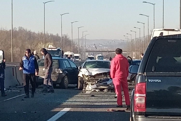 Udes na brzoj cesti
