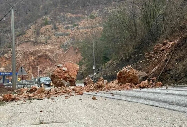 Apeluje se na vozače da voze maksimalno oprezno