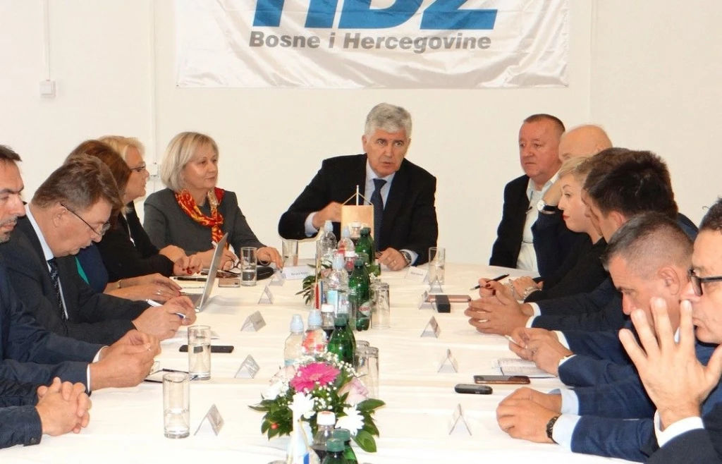 Predsjedništvo HNS-a